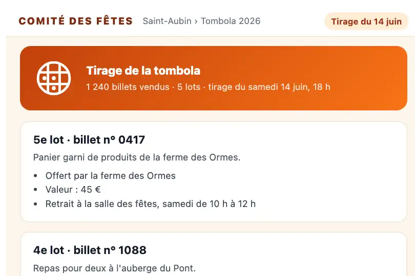 Résultats de la tombola d'un comité des fêtes — le tambour tourne pendant que les lots se dévoilent, du cinquième au premier — Split Screen Sticky exemple 1